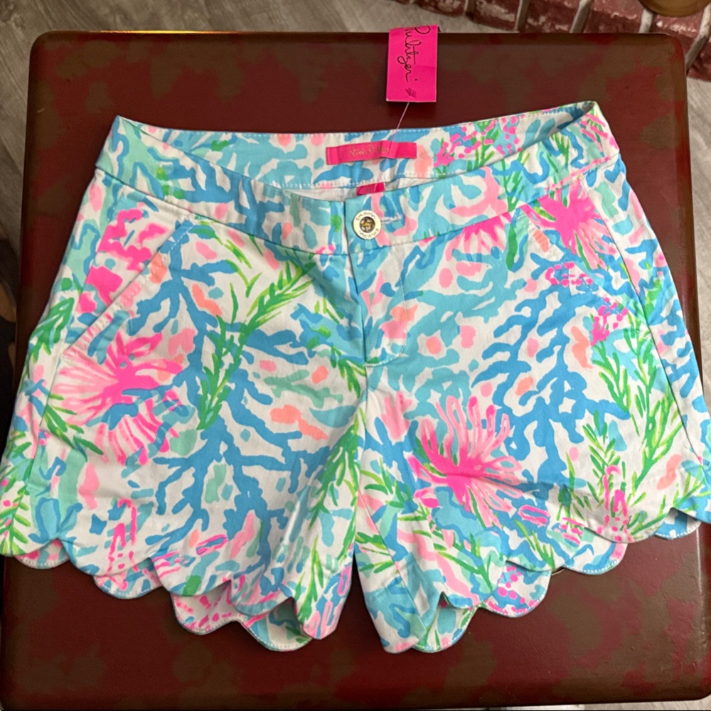 Lilly Pulitzer Scallop Hem Printed Shorts in Pink, Blue, green